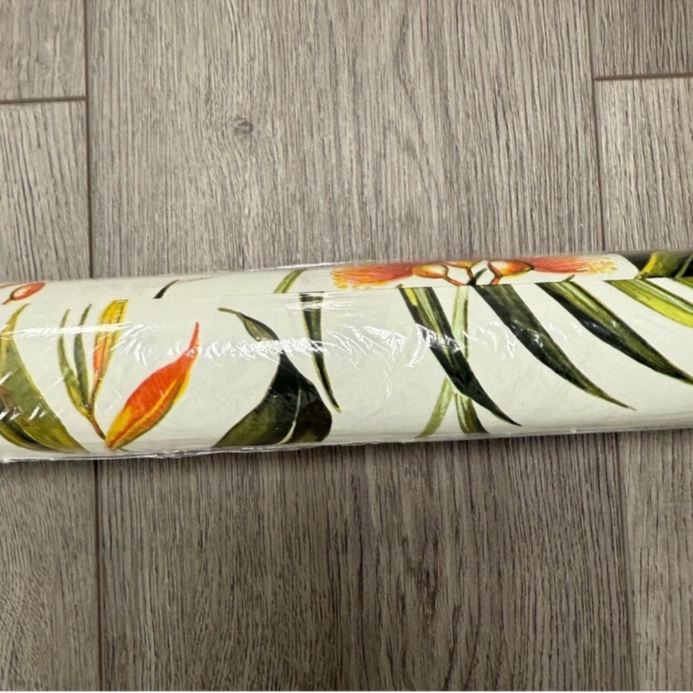 New! 1 Roll Adilah White Tropical Floral Wallpaper by Superfresco Easy, 56 sq ft - Picture 8 of 11
